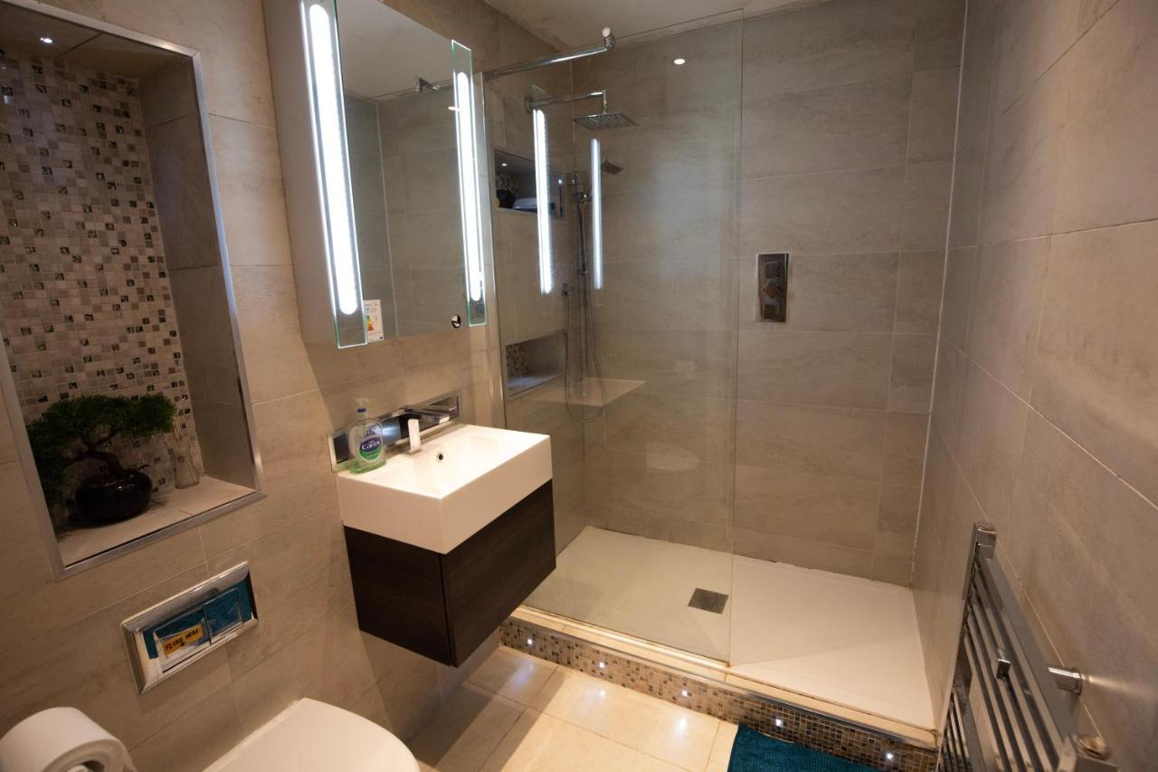London Luxury Holiday Home B Exteriör bild