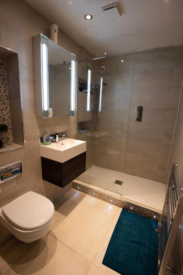 London Luxury Holiday Home B Exteriör bild