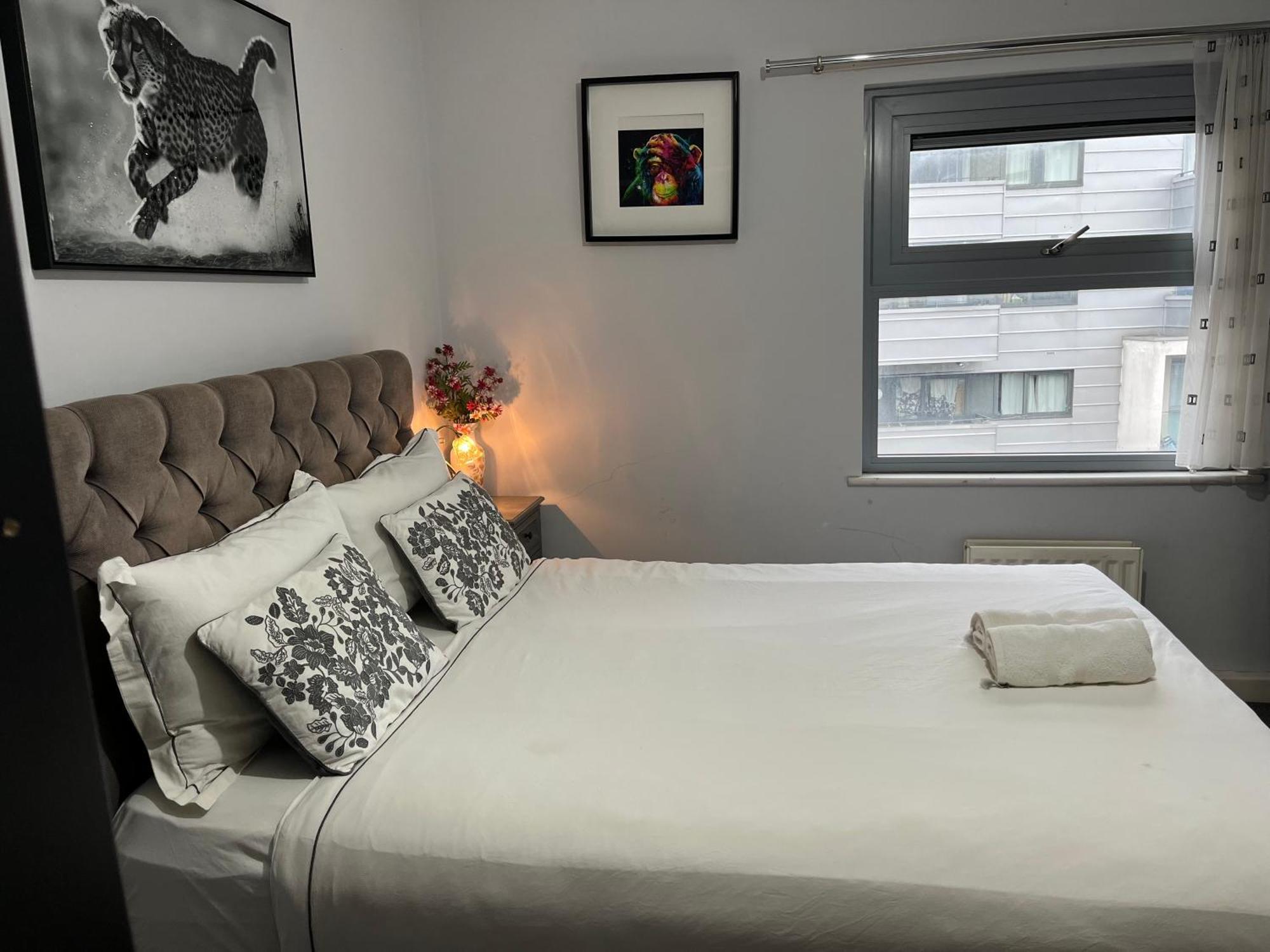 London Luxury Holiday Home B Exteriör bild
